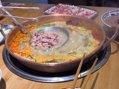 -洱火云南酸菜牛肉火锅(石景山当代商城店)