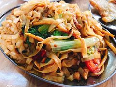 老友炒粉-老地方美食