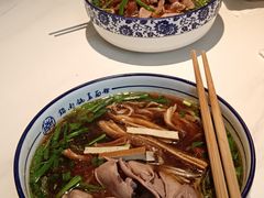 -镇南锅盖面馆(解放路店)