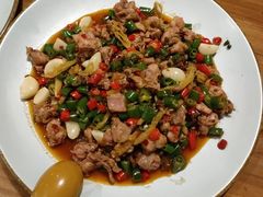 -先启半步颠小酒馆(周浦万达店)