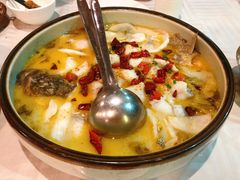 酸菜清汤鲈鱼-石头咕(葵蓬店)