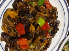 -东口码头·烧鸽子·鱼头泡饼·地方菜(金鹰悦城店)