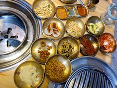 十道正宗韩国小菜-金顺韩式烤肉·网红烤肉店(广利路店)