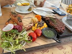 -Mark&Mars Restaurant