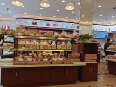 面包甜点陈列柜-红宝石·鲜奶小方·海派西点房(南丹店)