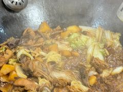 -粘豆包柴火铁锅炖