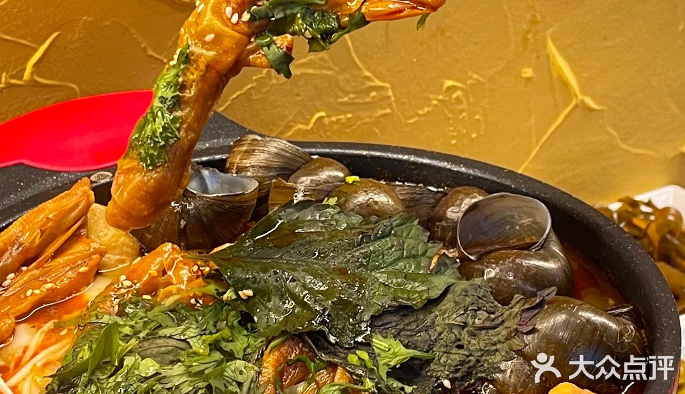 东莞美食 | 虎皮鸭脚田螺煲🌶️超多料超酸爽