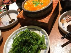 -云海肴·汽锅鸡·云南菜(天山百盛优客店)