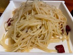 酸辣土豆丝-楼兰新疆主题餐厅(悠方店)