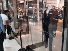 -BURBERRY(上海港汇恒隆广场店)