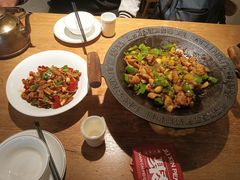 -聚鑫朋酸菜肥肠(文艺路口店)