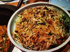 -山河屯铁锅炖·非遗东北菜(南山店)