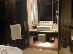 -三亚湾海居铂尔曼度假酒店