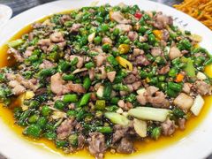 特色尖椒兔-江湖黑大兔(杨家坪店)