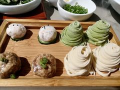 手剁猪肉丸-享月汤皇·海鲜小火锅·聚会(曲江创意谷店)