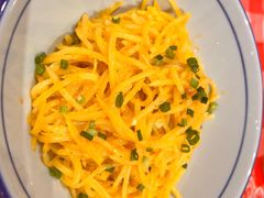 蟹黄咸蛋土豆丝-荆九爷爆炒桥头三嫩(夫子庙店)