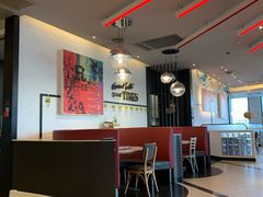大堂-必胜客(绿地新都会店)