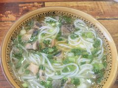 -正宗李家土鸡米线店