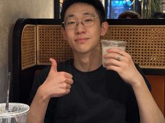 -铭牛烧肉·和牛海鲜自助(高新月牙湖店)