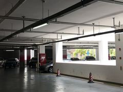 -百联南方购物中心·停车场