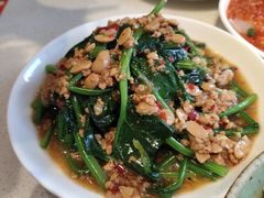 水豆豉肉酱扒菠菜-泉上·发现DISCOVERY ·黔菜餐厅(银海元隆广场店)