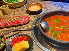 -贵厨酸汤牛肉(花果园国际中心店)