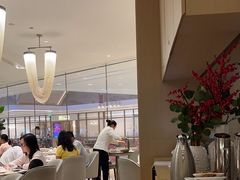 -香港百合居(LCM置汇旭辉广场店)