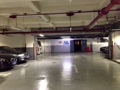 iphone_upload_pic-上海南新雅皇冠假日酒店-停车场
