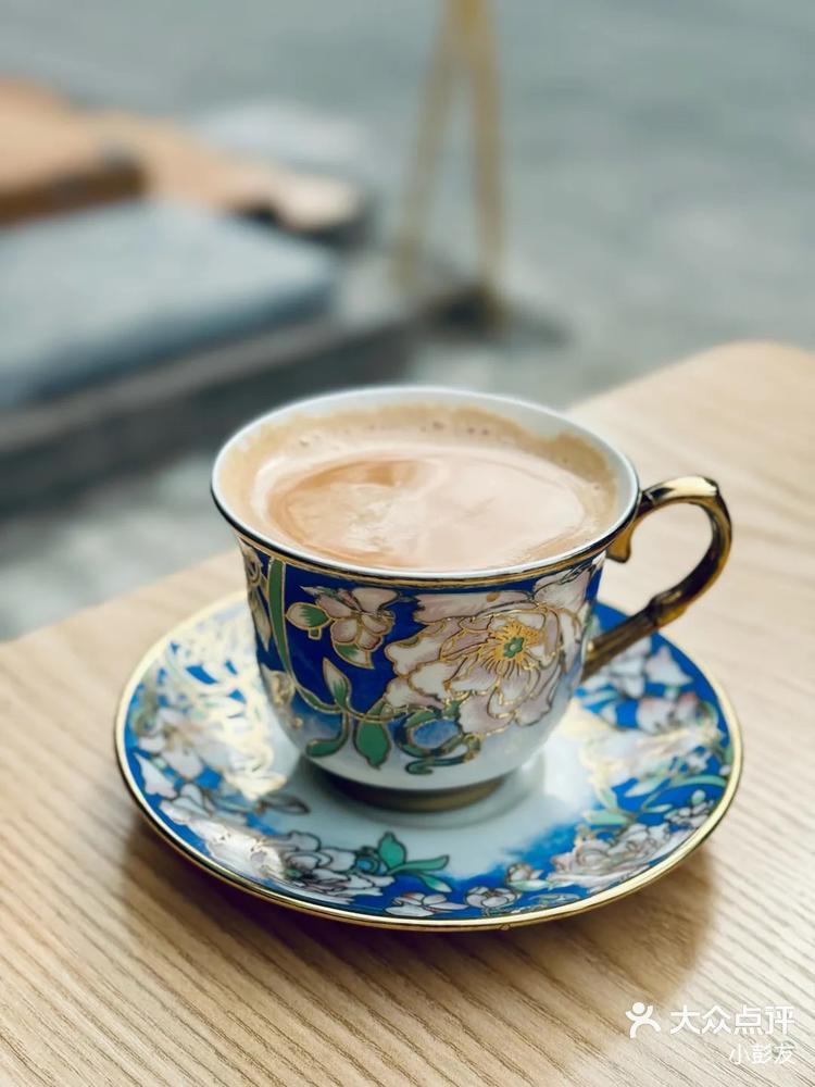 下梅林新店在肠粉店喝巴基斯坦奶茶