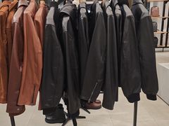 -COACH蔻驰(赛特奥特莱斯店)