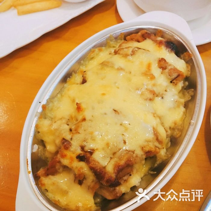黑椒烤鸡排焗饭