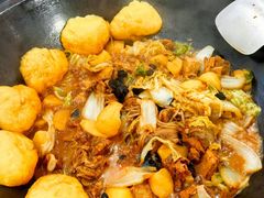 -粘豆包柴火铁锅炖