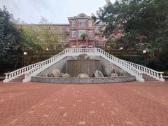 -香港大学