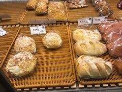 -顶东面包花园·生日蛋糕(世博店)