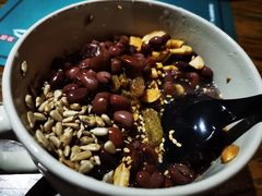 -八月美食小馆(银泰城总店)