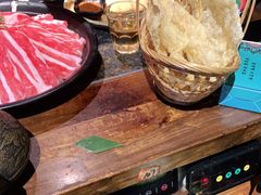 -老牌坊云南鱼豆花火锅(哈西万达店)