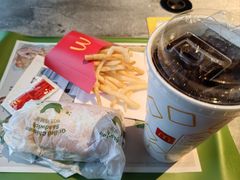 -麦当劳(展览路店)