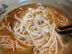 -亮亮面馆(经六路店)
