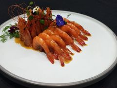 -思念果岭湖畔花房餐厅