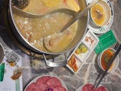 -禄婶鸡煲·打边炉