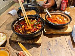 -有红鸡毛店·砂锅菜(抚琴夜市店)