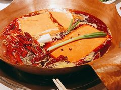 -墨居上隐·院子里火锅(峨眉店)