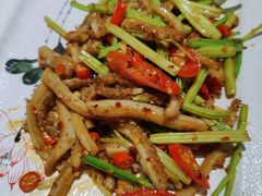 香芹炒牛肚丝-石头咕(葵蓬店)