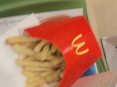 -麦当劳(轻轨曹杨路店)