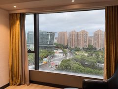 -上海虹桥西郊假日酒店