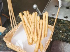 茴香小油条-王家渡火锅店(棕榈泉店)