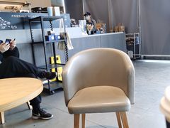 -瑞幸咖啡(杭州绿地中央店)