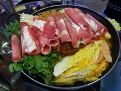 部队锅-MI WU FACTORY米屋美食工厂餐厅(绿地店)