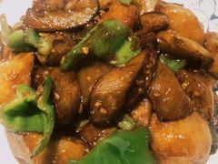 最爱地三鲜-95号酱骨·一块豆腐(展春园西路店)
