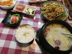 -益百岁牛尾汤(香山路店)
